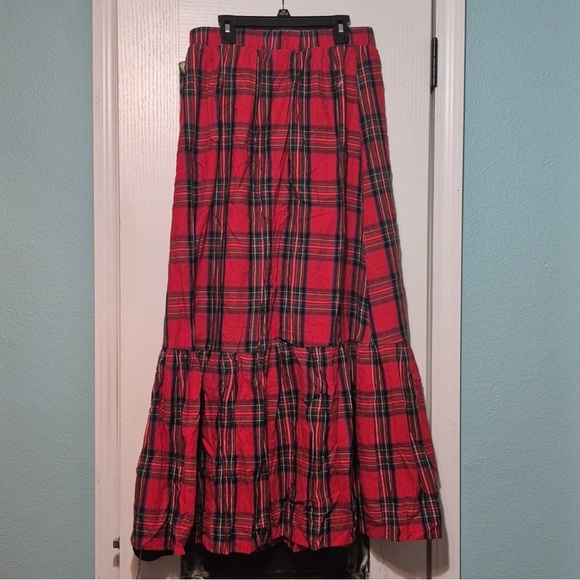 Cupshe Christmas Skirt - Picture 1 of 4
